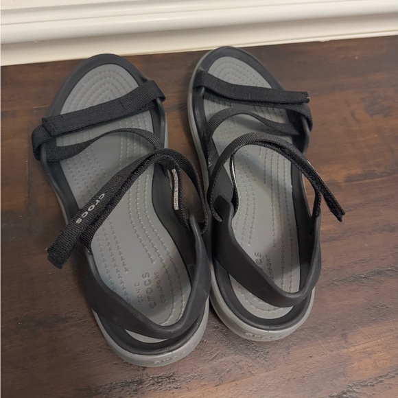 Crocs Black Swiftwater Webbing Sandals Women's size 6 - Picture 6 of 9